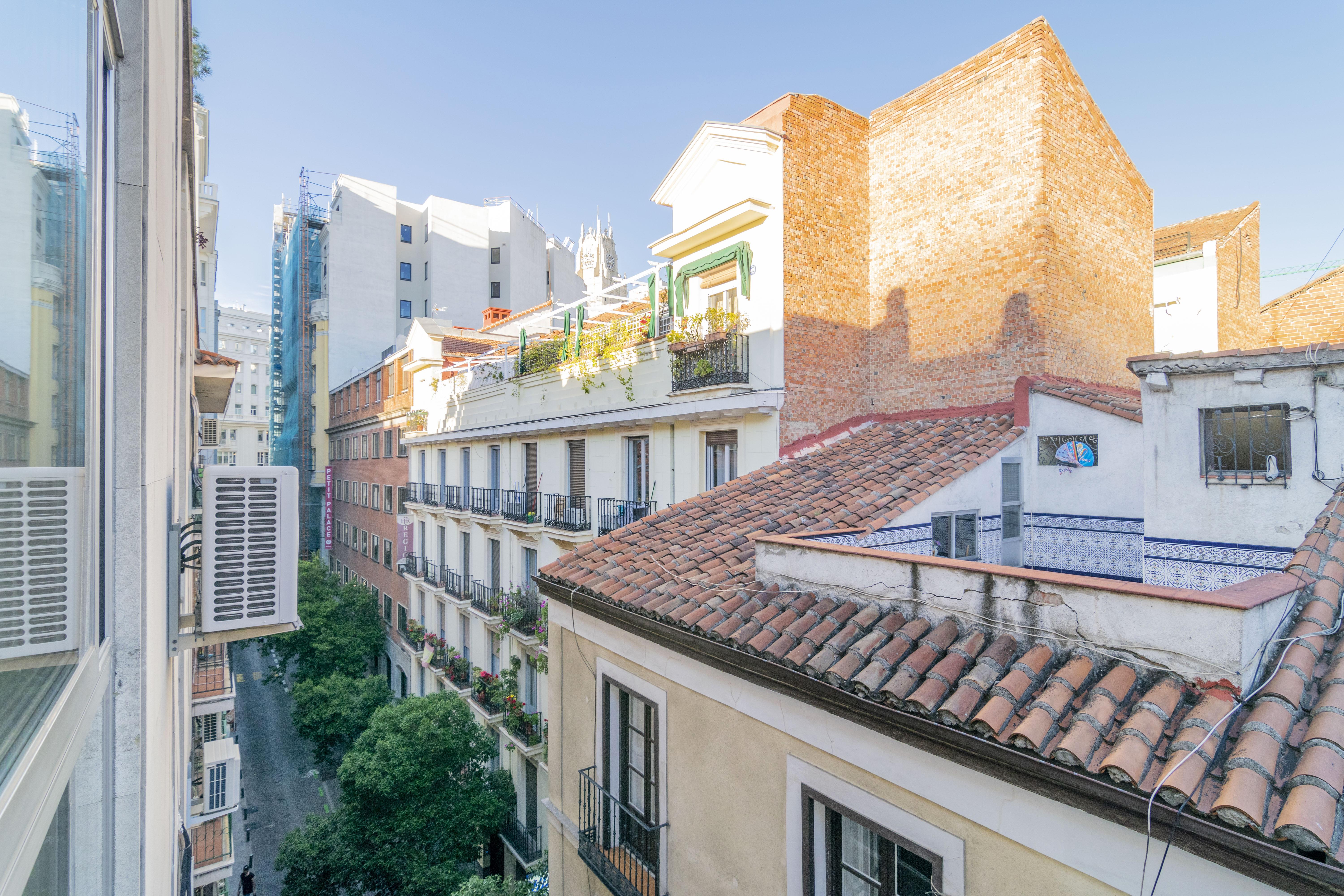 Far Home Gran Via Madrid Ngoại thất bức ảnh