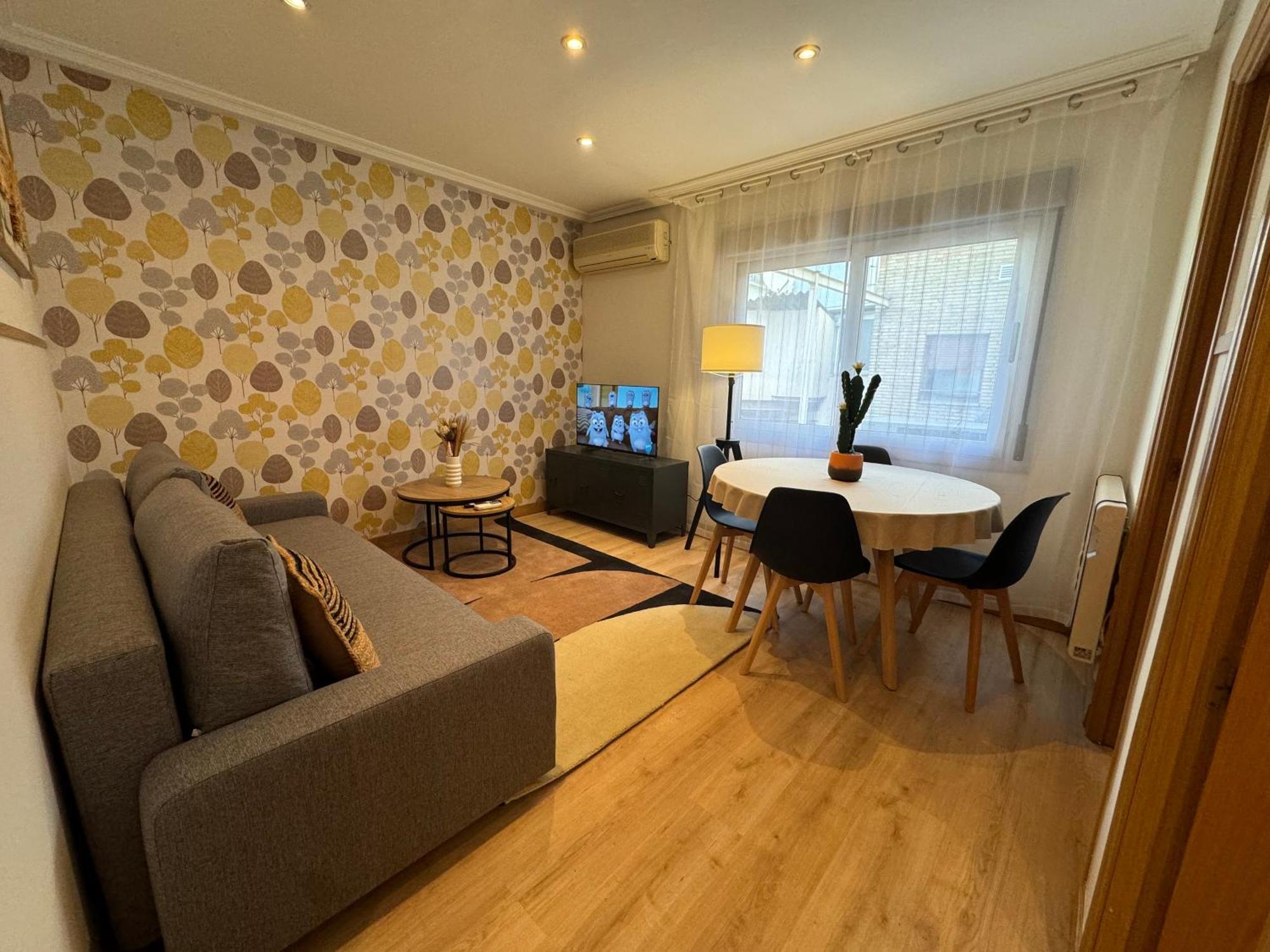 Far Home Gran Via Madrid Ngoại thất bức ảnh
